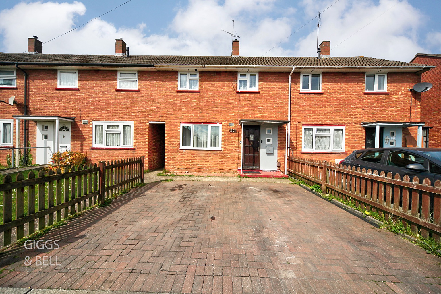 ATTENTION FIRST TIME BUYERS ARE YOU LOOKING FOR A TURN KEY PROPERTY IN ICKNIELD AREA?