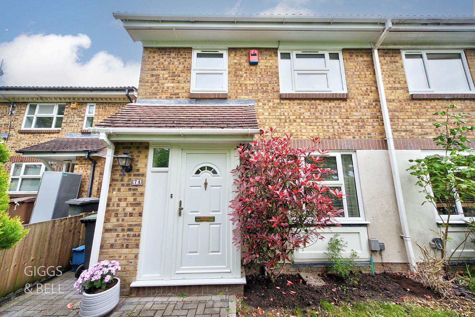 RARELY AVAILABLE SEMI DETACHED HOME ON PEACEFUL WALK WAY OVERLOOKING HERTFORDSHIRE BORDER