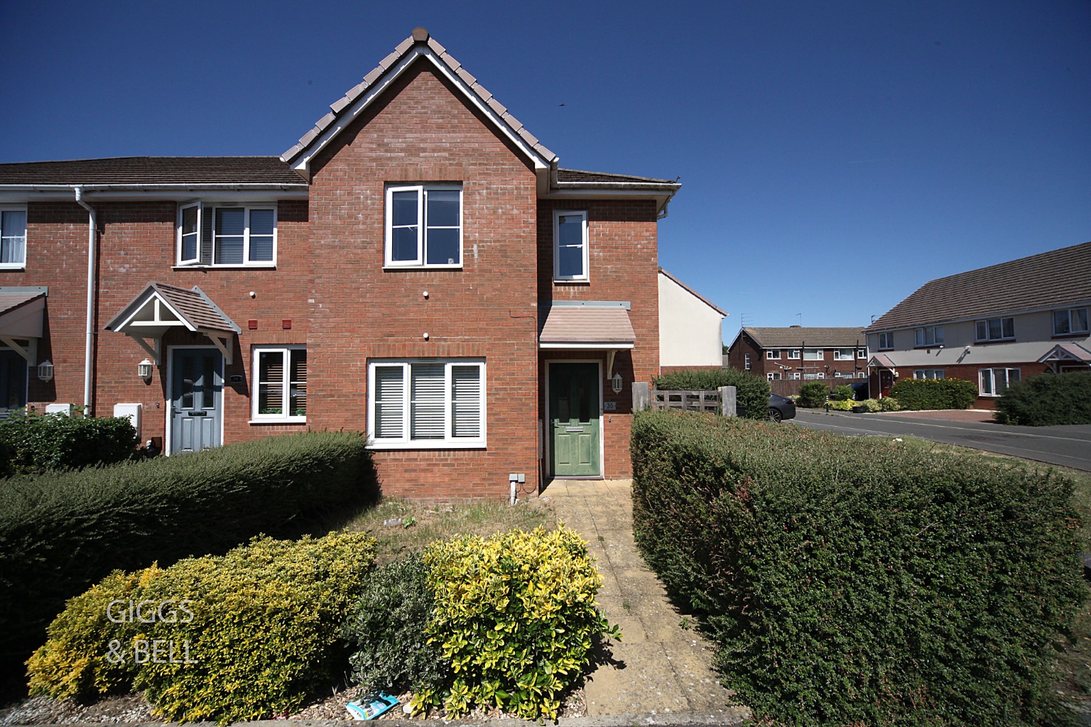 CHAIN FREE GROUND FLOOR MAISONETTE!!