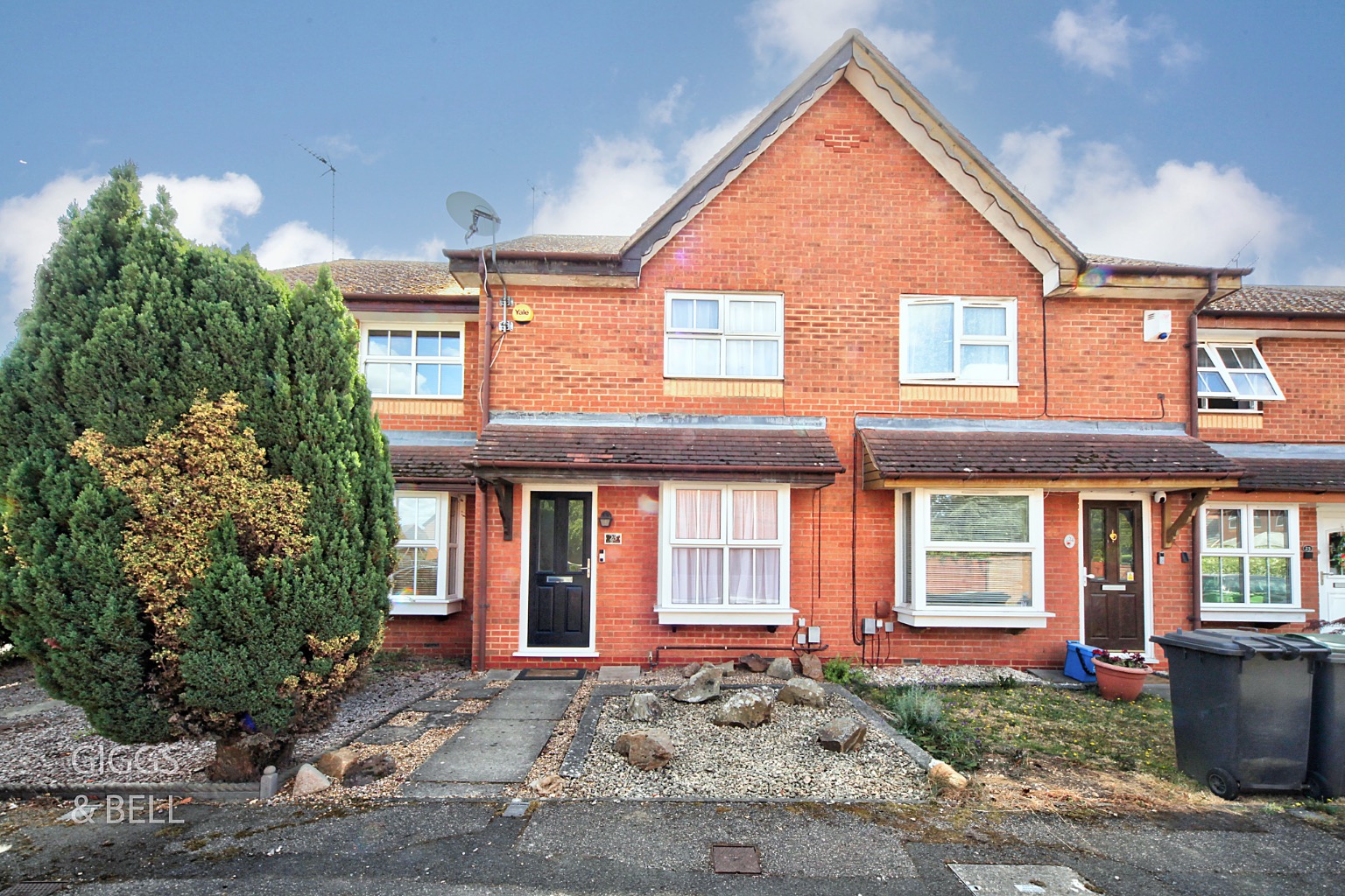 ARE YOU LOOKING FOR YOUR FIRST HOME IN THE SOUGHT AFTER BRAMINGHAM AREA?
