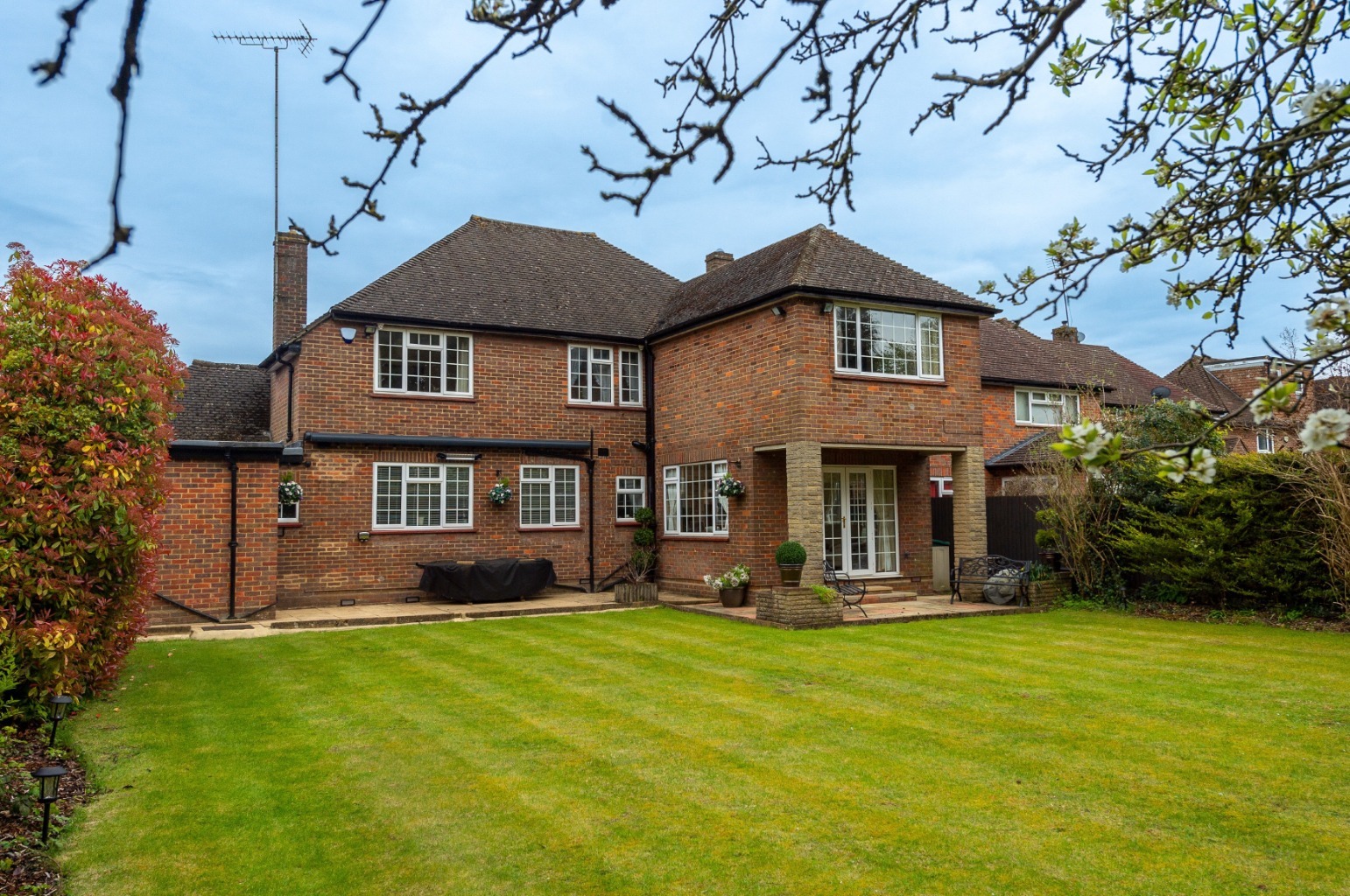 Chain free executive detached family home on prestigious Old Bedford Road