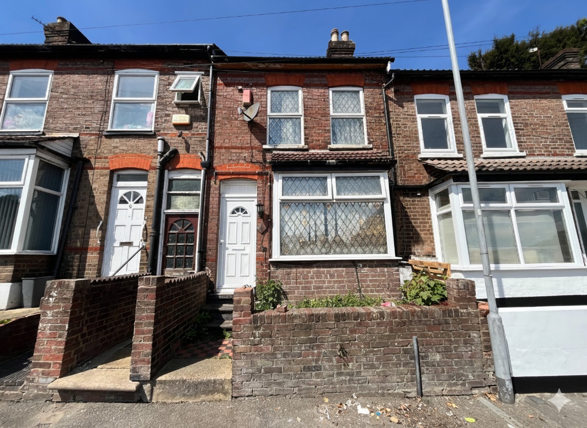 Winsdon Road, Luton, Bedfordshire, LU1 5JT
