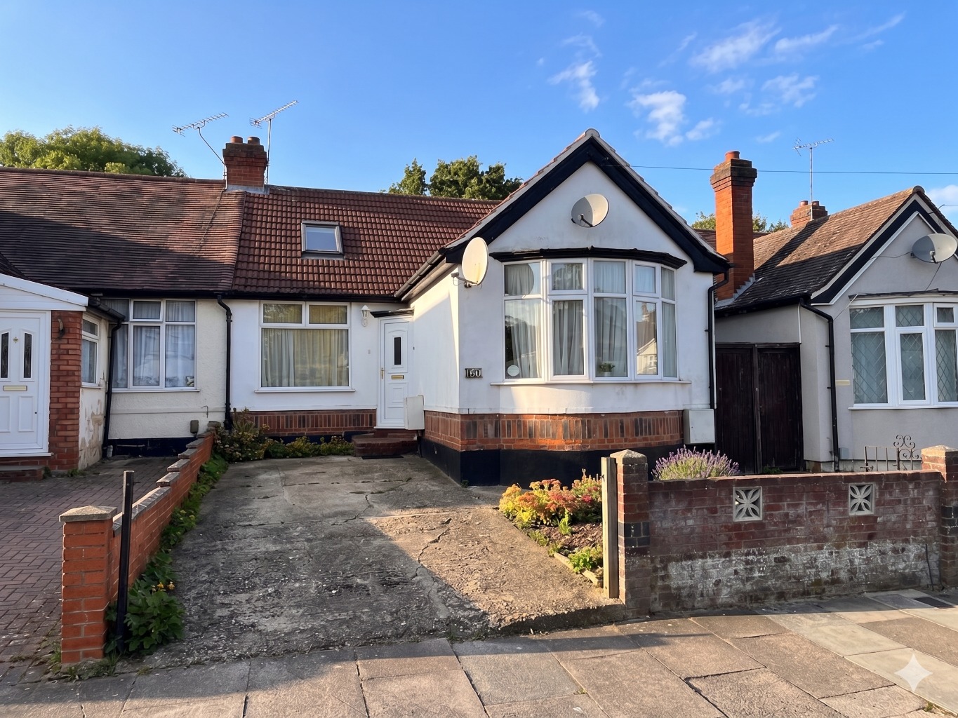 Atherstone Road, Luton, Bedfordshire, LU4 8QX