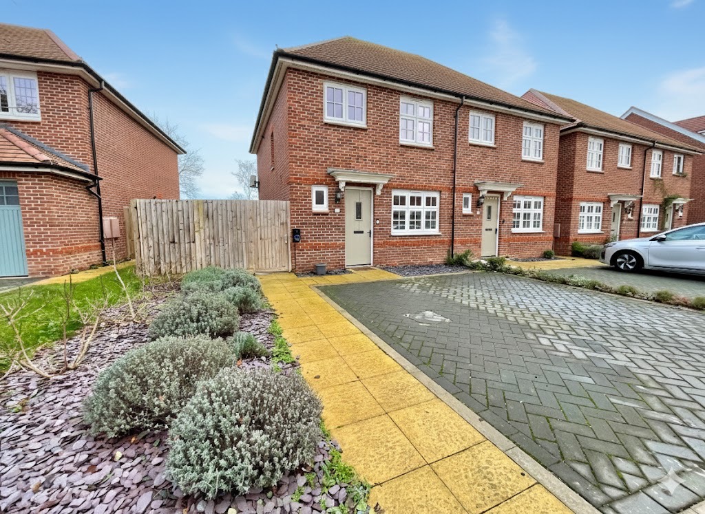 Armstrong Road, Luton