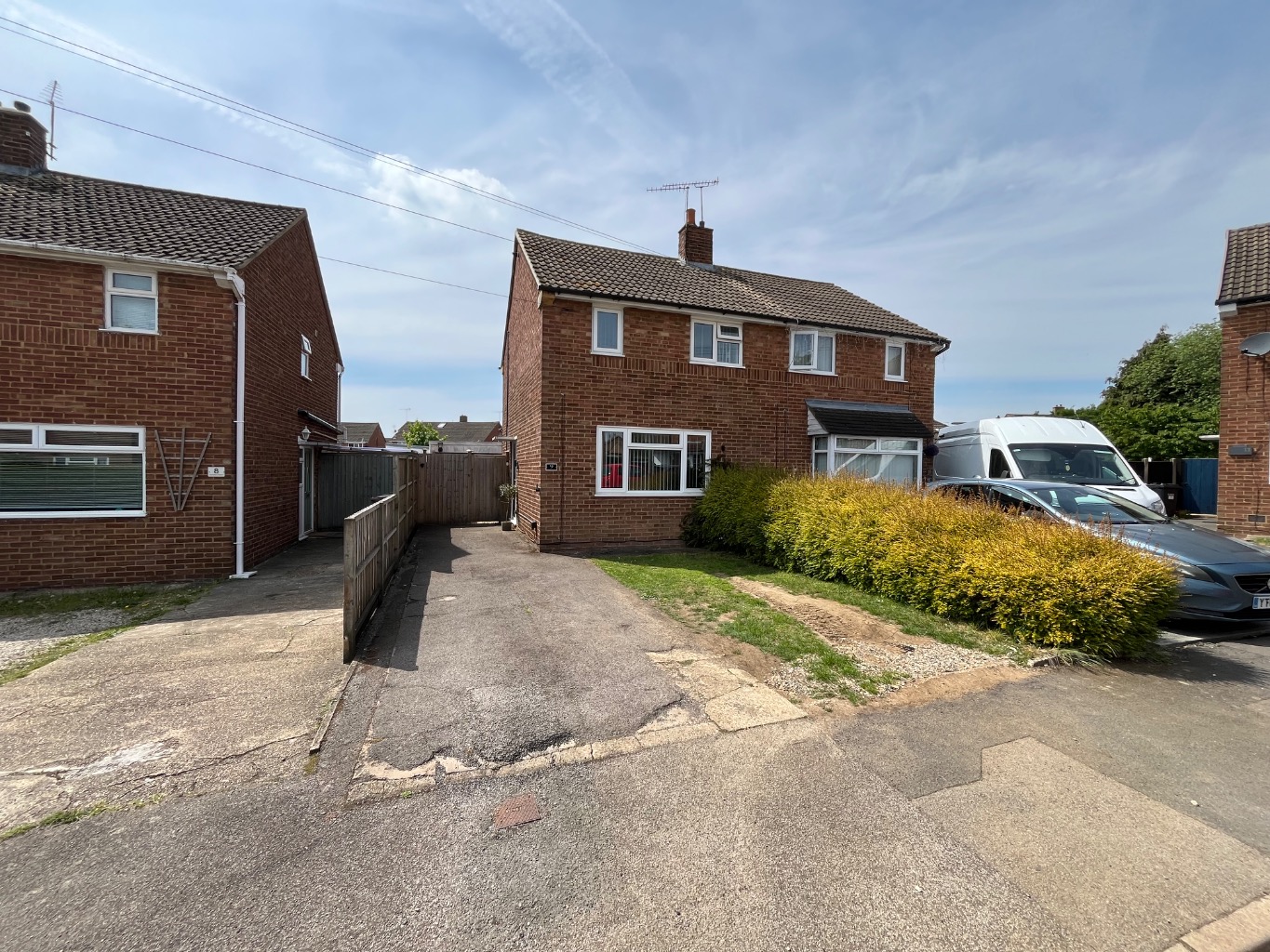 Hornsby Close, Luton, Bedfordshire, LU2 9HP