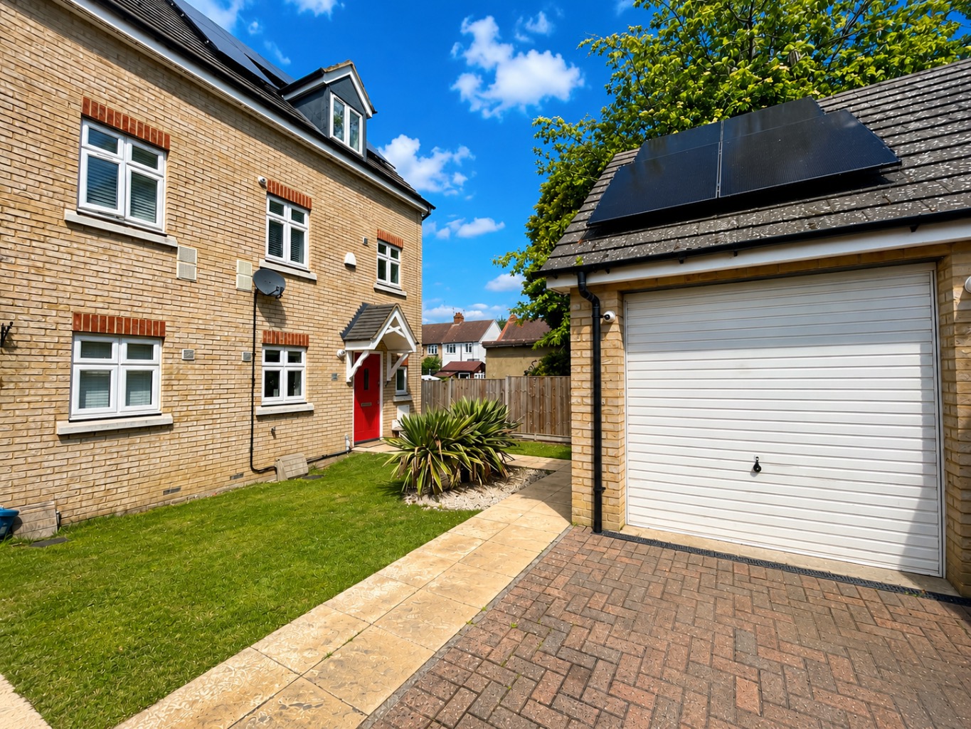 Oakley Gardens, Oakley Road, Luton