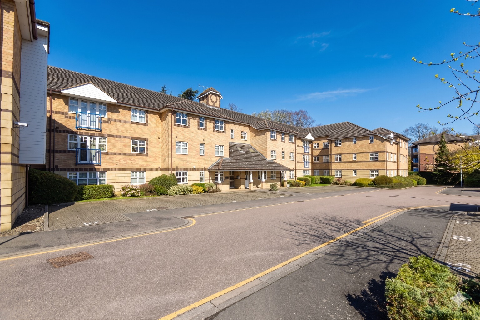 Barons Court, Earls Meade, Luton, Bedfordshire, LU2 7EY