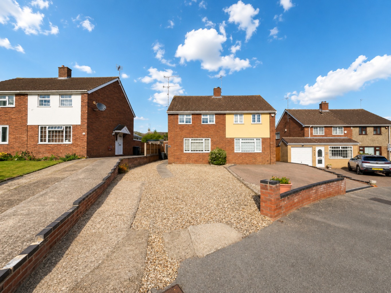 Leathwaite Close, Luton