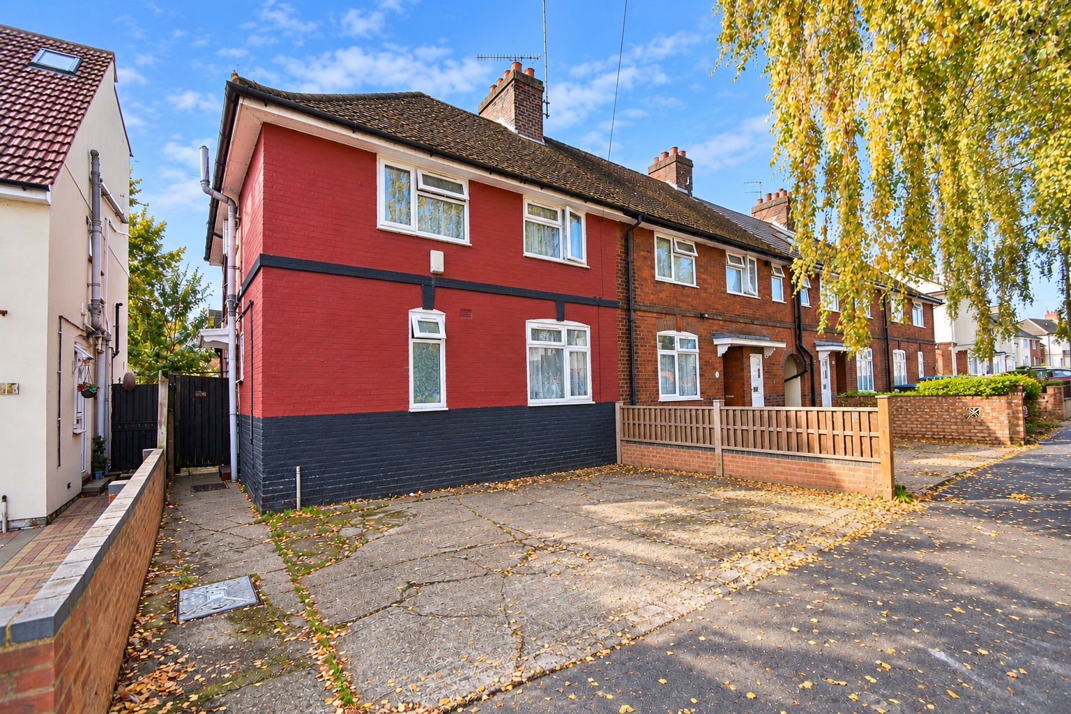 Selbourne Road, Luton, Bedfordshire, LU4 8LT