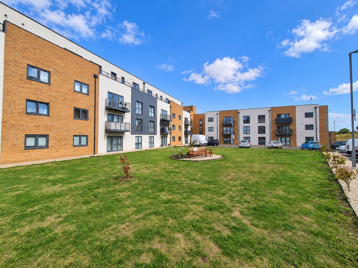 Blackthorn Apartments, Stockwood Gardens, Luton