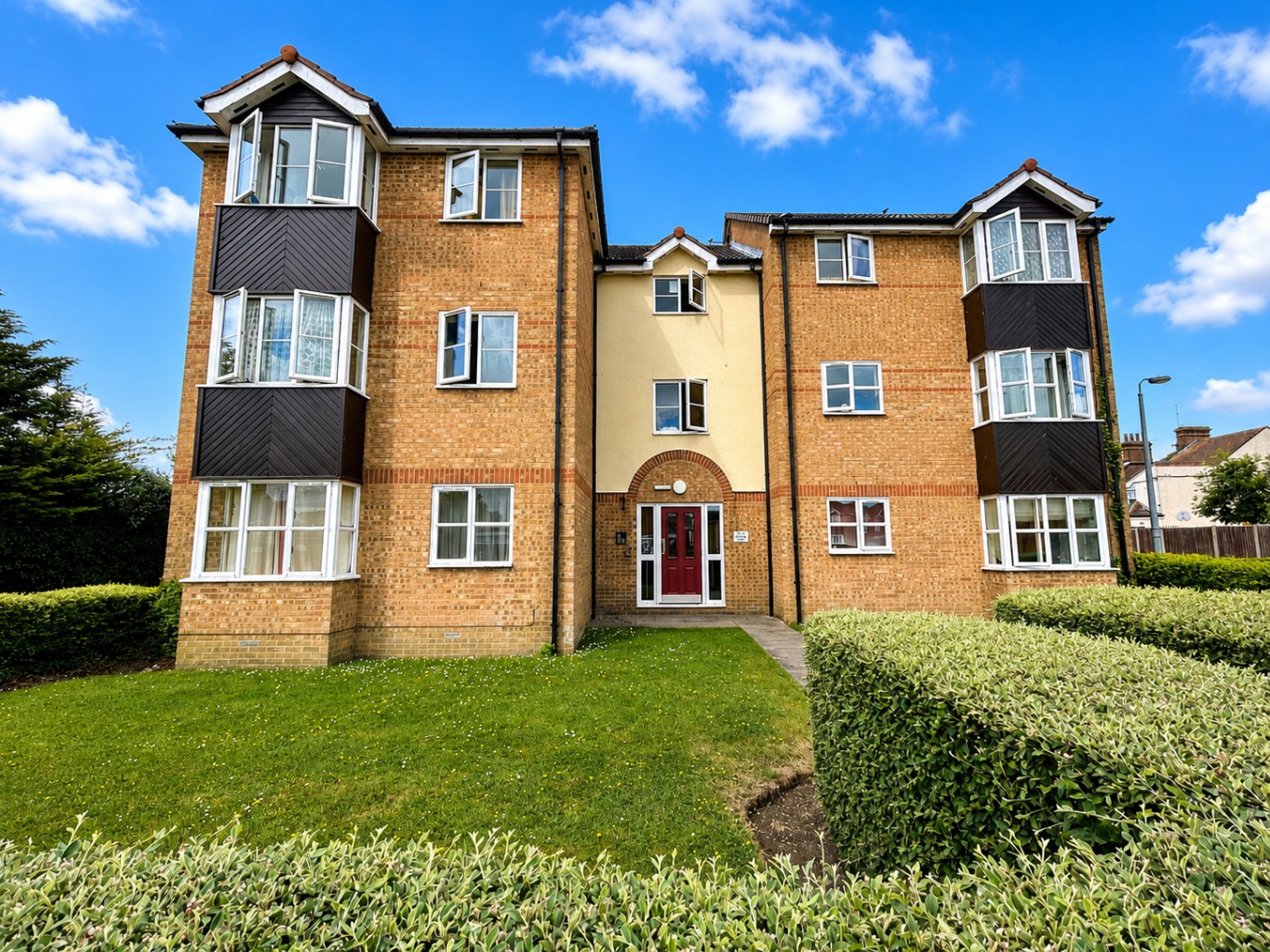 Falcon Close, Dunstable