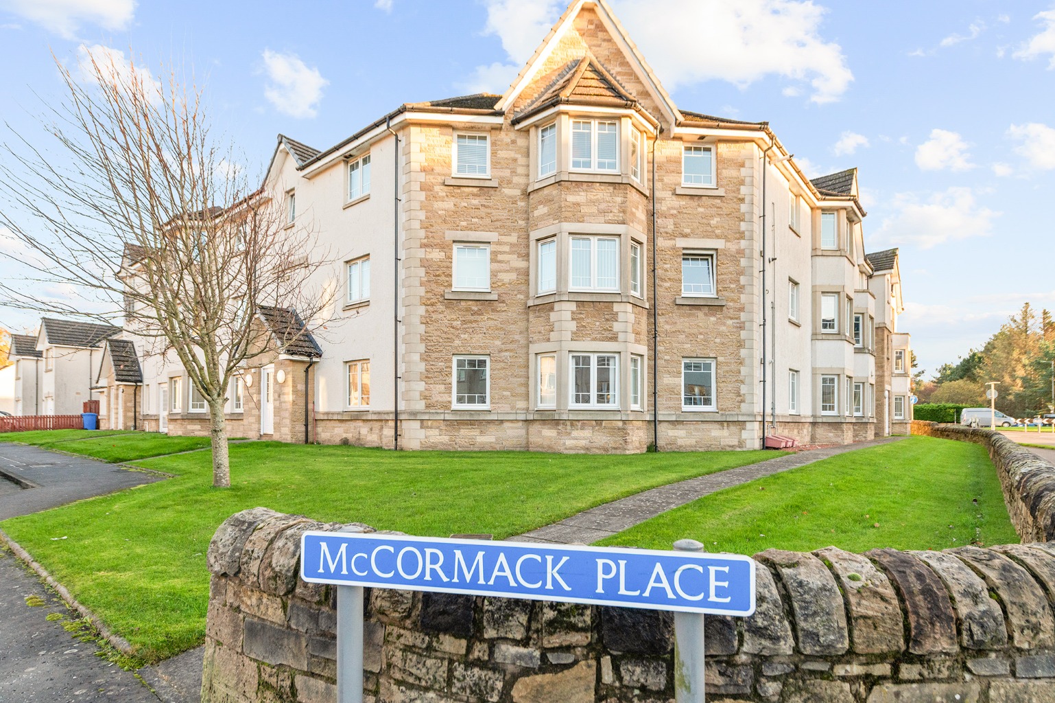 Exceptional Ground Floor Apartment in Sought-After “Kinnaird Village” Larbert.