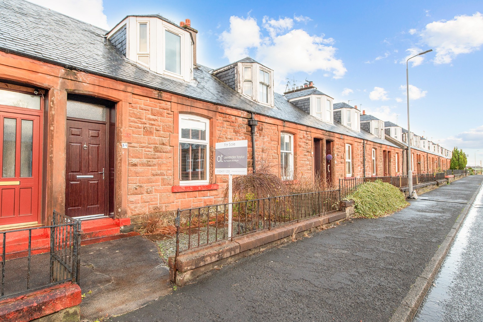 Outstanding and in excellent condition, two double bedroom, Semi Detached Cottage.