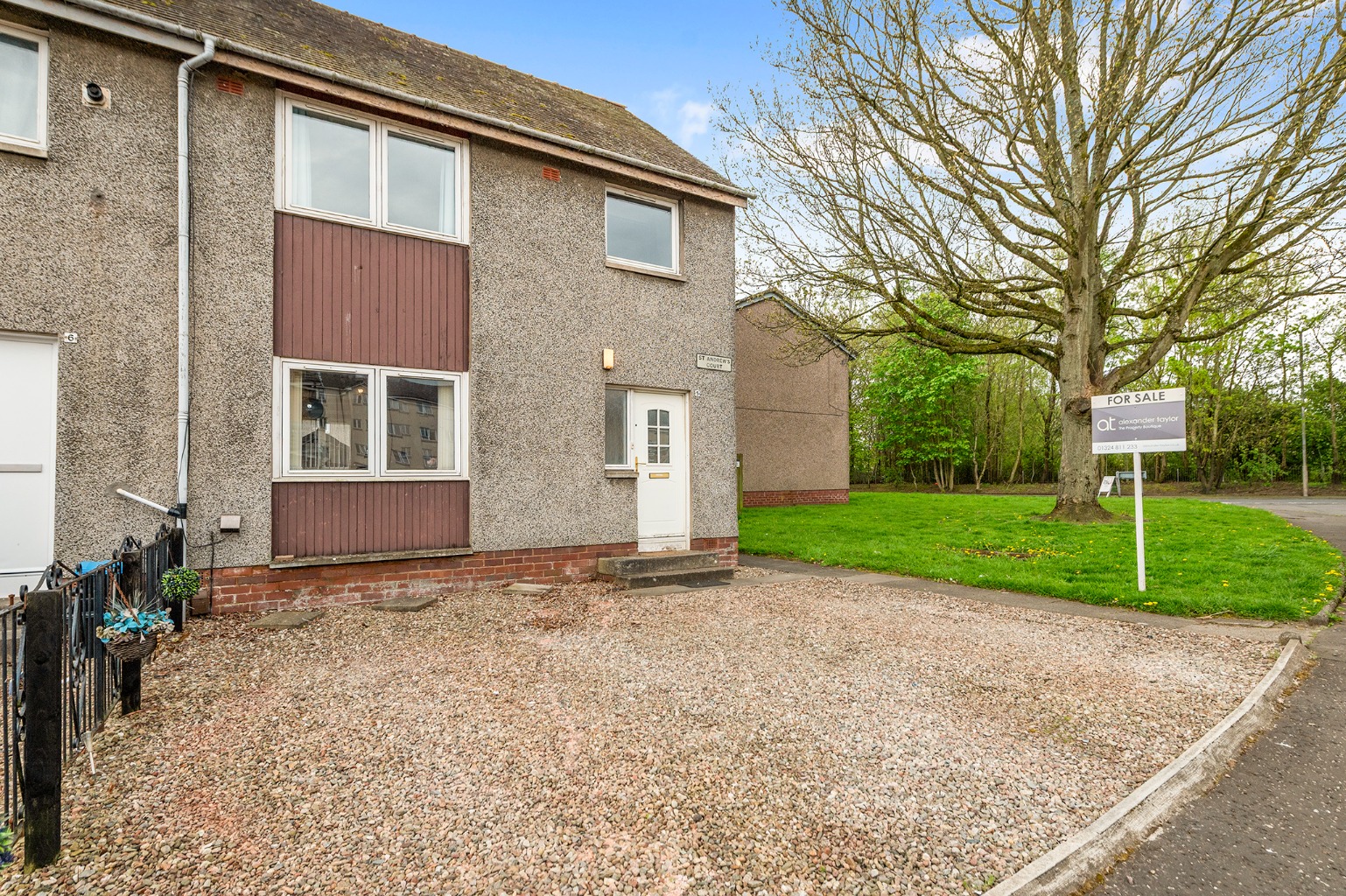Larger style three 3-Bedroom End Terrace Villa in Larbert, Offers Over £124,995