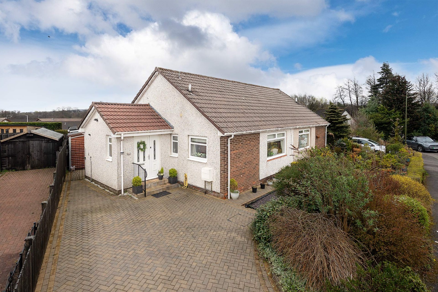 Immaculate 1-Bedroom Semi Detached Bungalow, complete with extension, Garden Room and Driveway