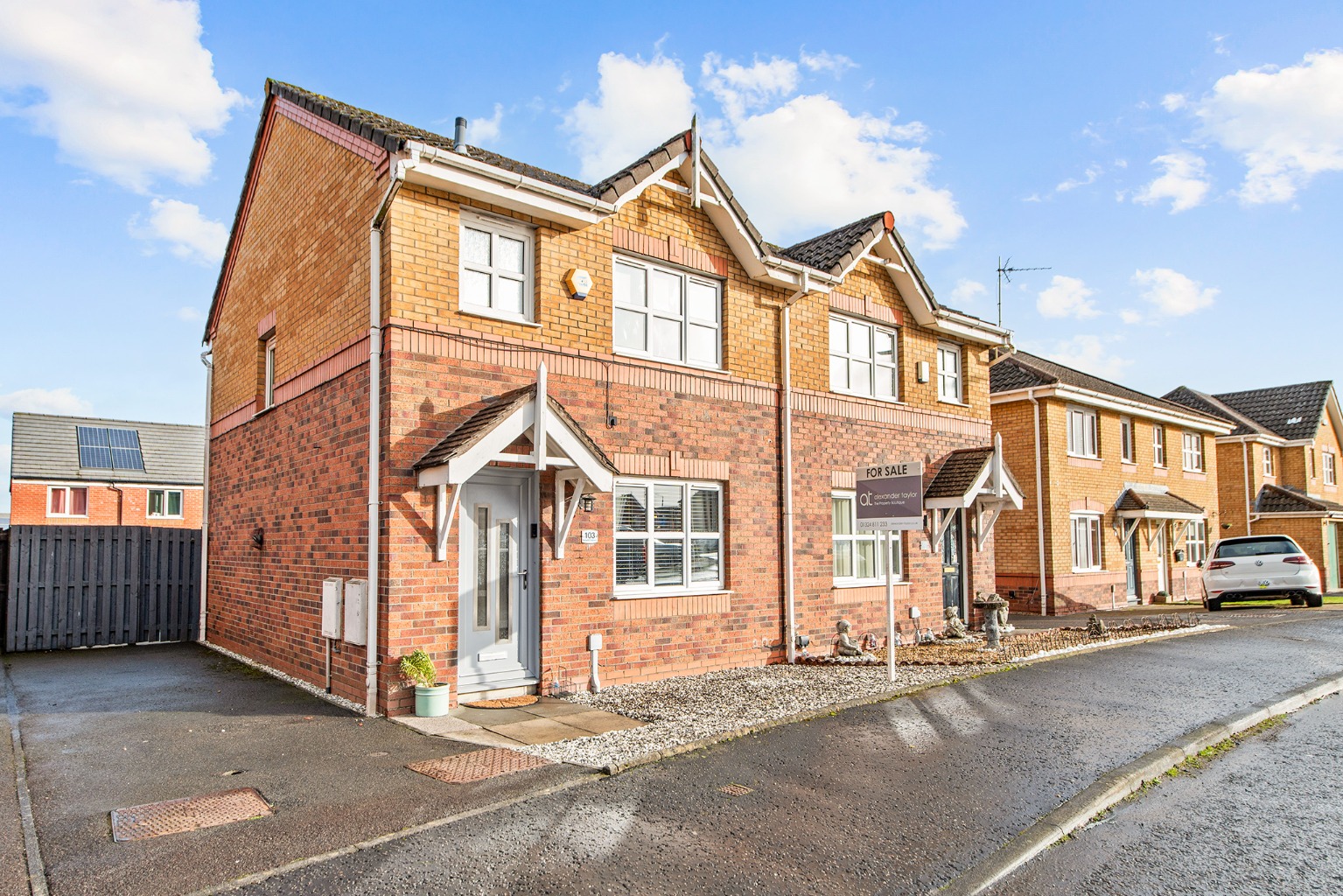 Three Bedroom House in Highly Sought-After Kersehill Crescent