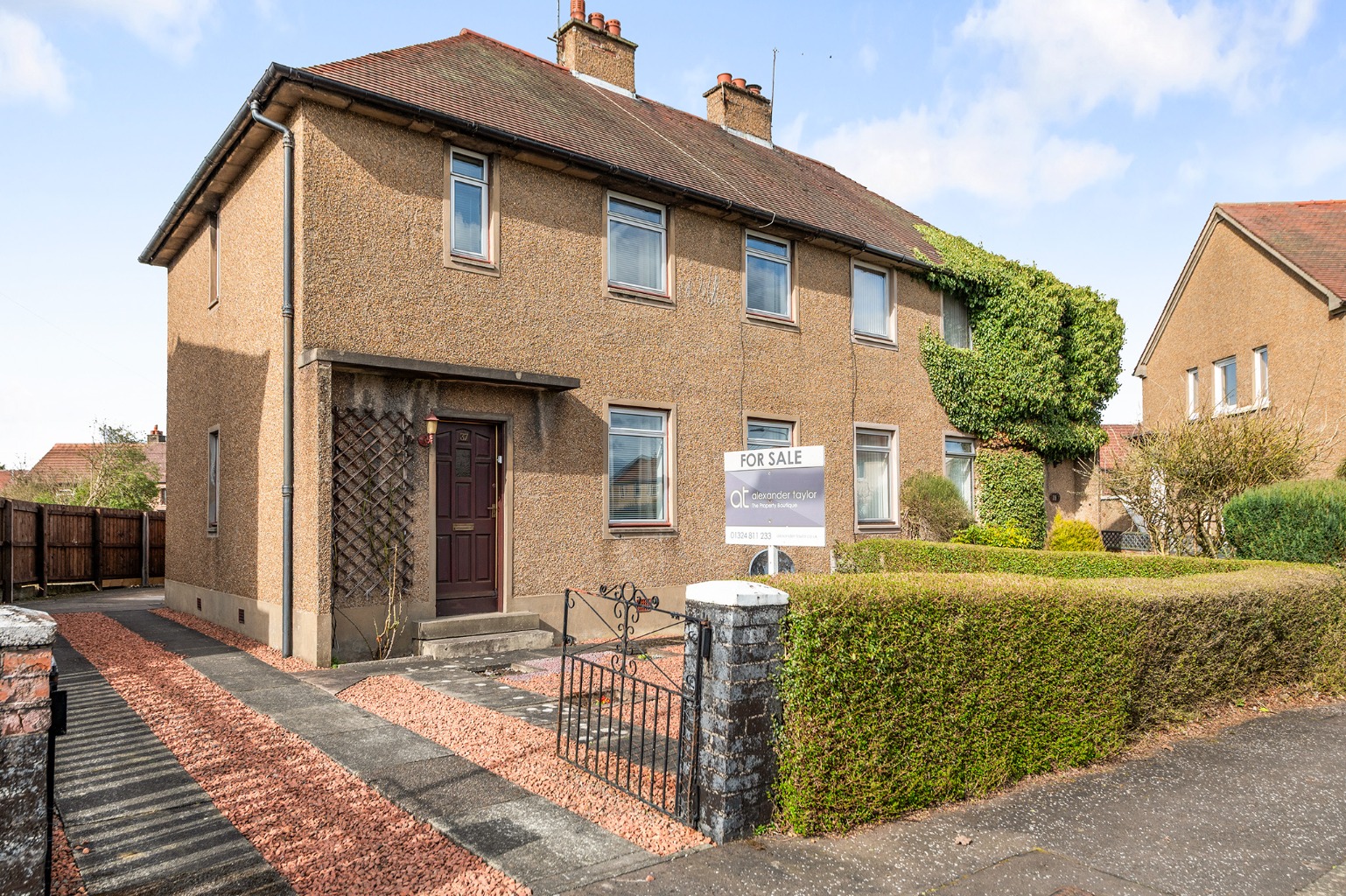 Excellent opportunity to acquire a large three double bedroom Semi Detached Villa, set close to Falk