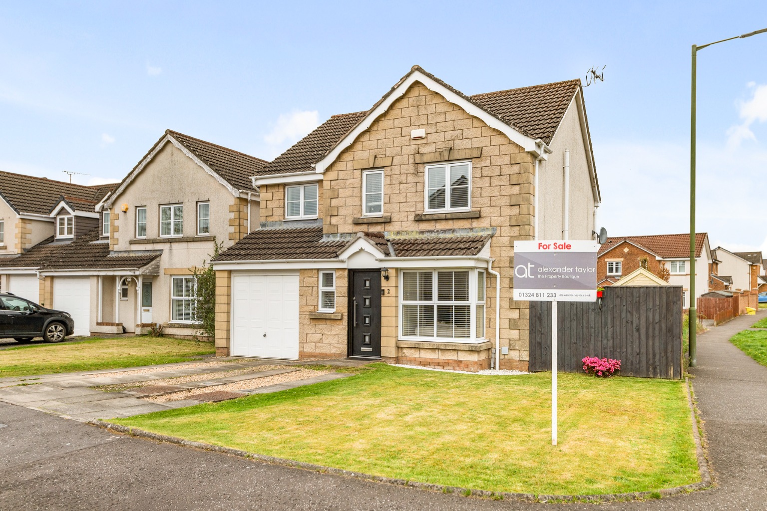 Outstanding Four Bedroom Detached Villa in Bonnybridge