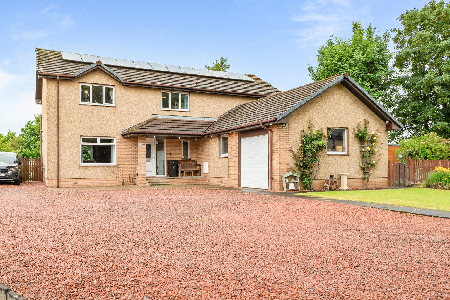 Exceptional Gated Family Residence with  approximately half an acre of land in Bonnybridge