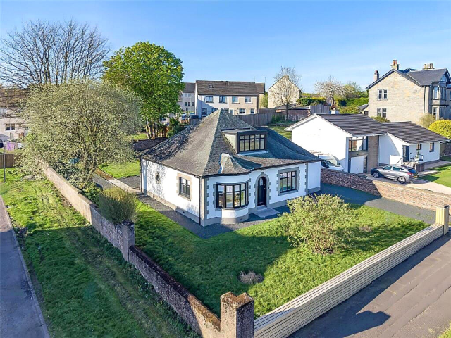 Fully Renovated Four Double Bedroom Detached Home in Denny