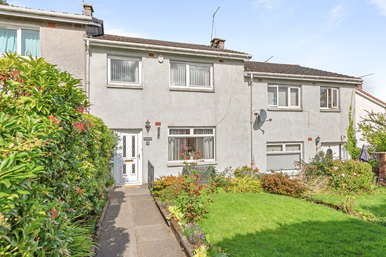 Superb Three Bedroom Terraced Villa in Denny
