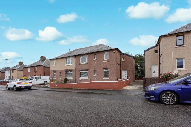 Outstanding Fully Renovated Two-Bedroom Upper Flat in Central Falkirk