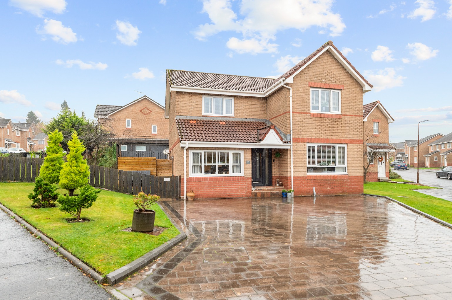 Kilne Place, Livingston