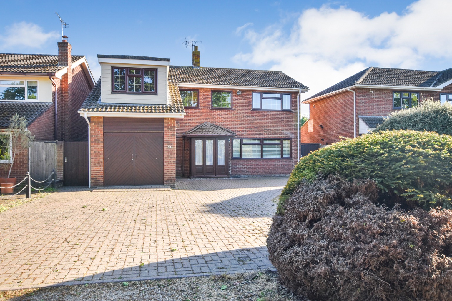 Established Detached Home in Popular Heybridge Location