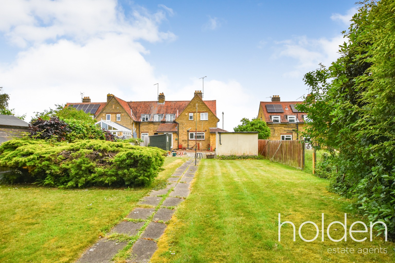 No Chain - Opposite Maldon Promenade Park - Huge Potential - Must Be Viewed.
