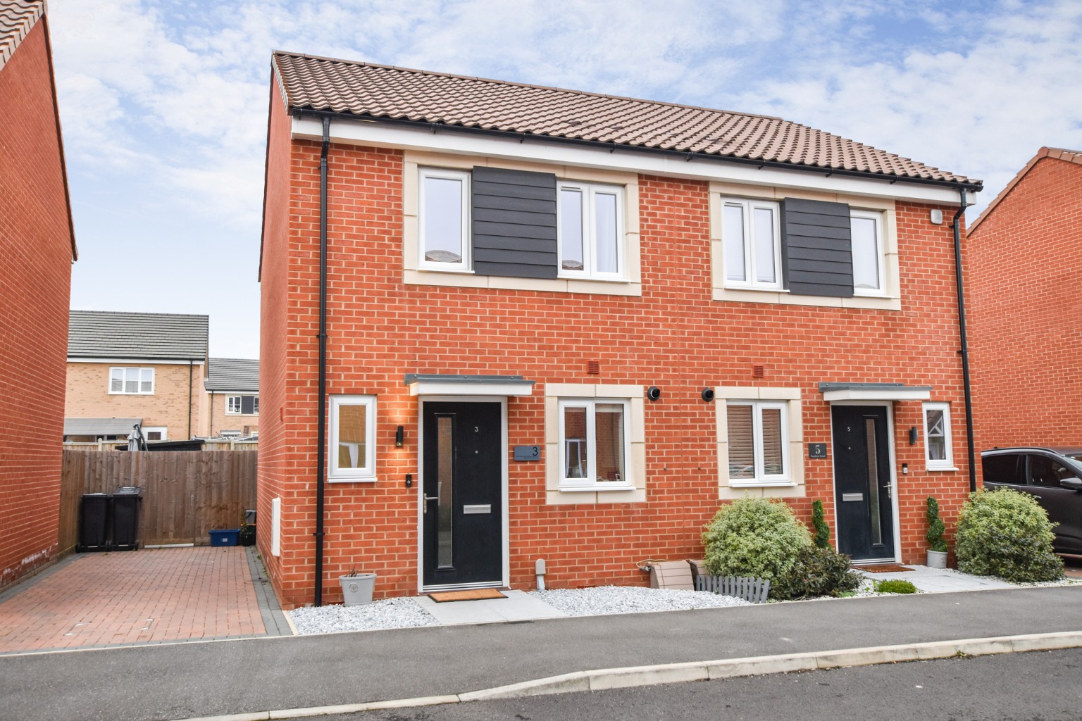 Stylish two double bedroom semi home positioned within Handley Gardens development
