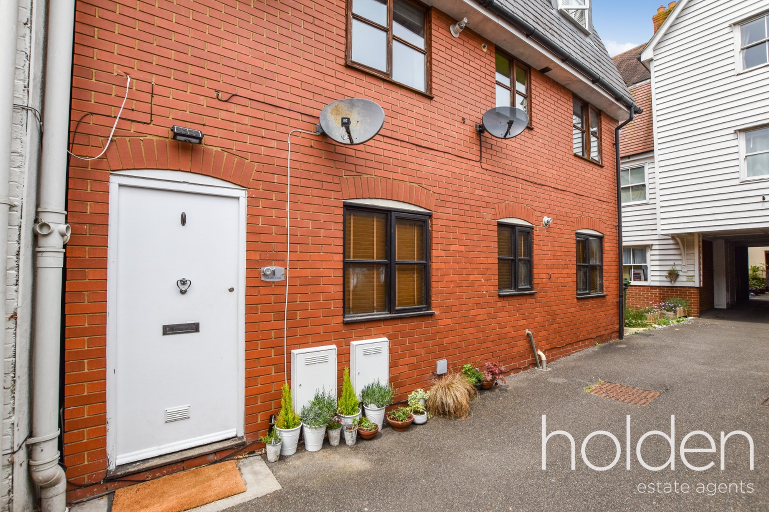 Ground Floor Maisonette in Maldon Town Centre with Bonus Study/Cot Room.
