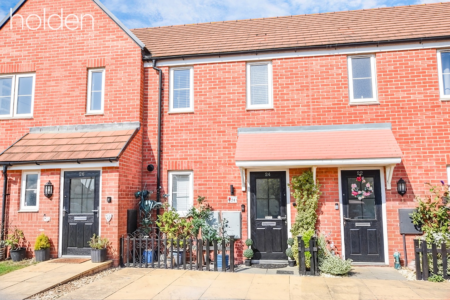 Modern One Bedroom Terrace Home with Allocated Parking in Maldon