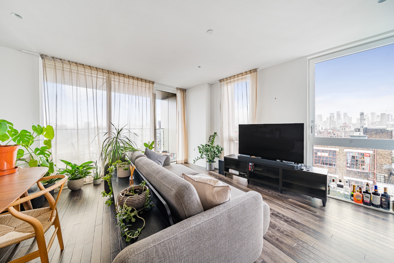 Stylish Two Bed Apartment in Anthology Development with Stunning City Views and On-Site Concierge