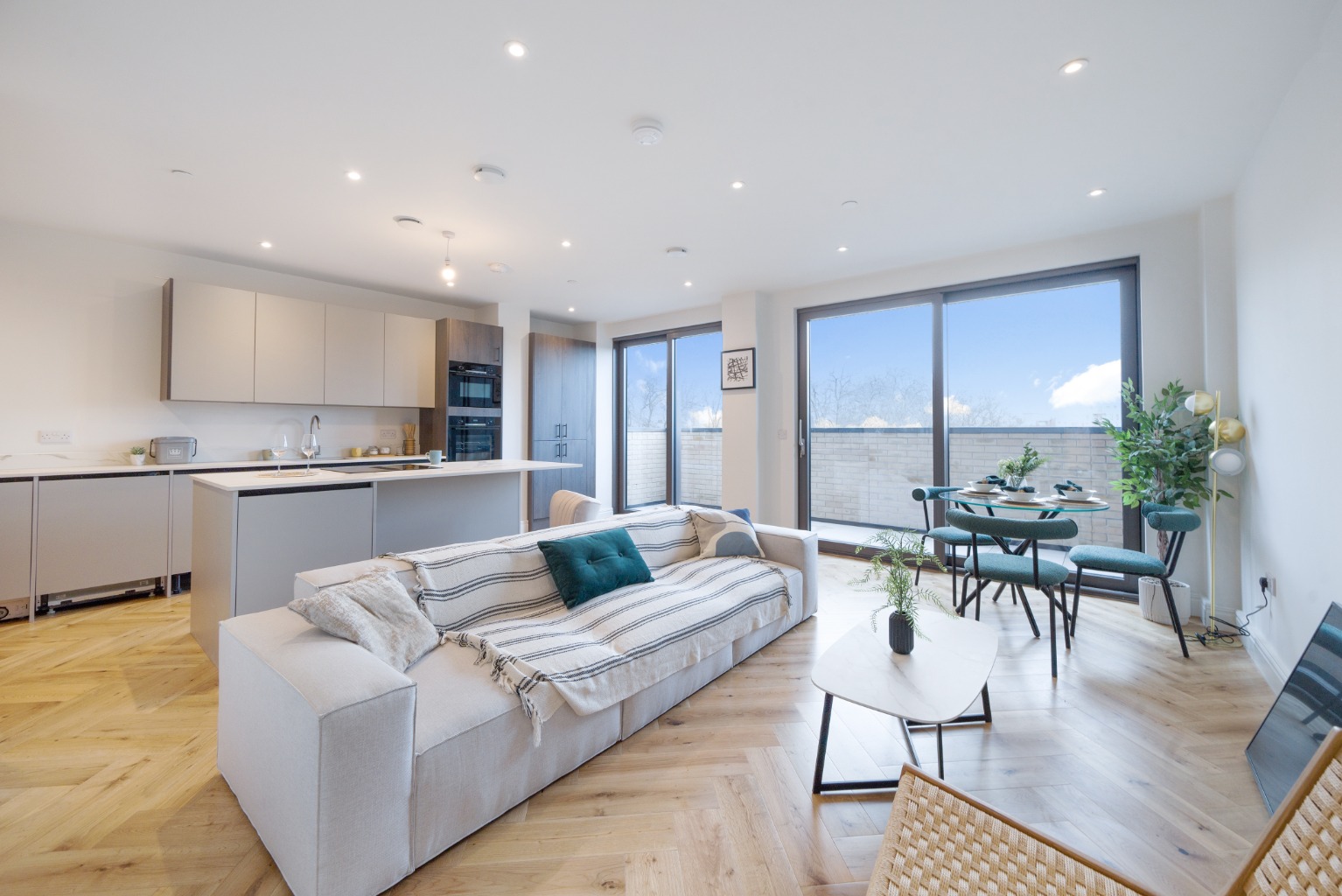 New 2 Bed Apartment with Terrace in Central Deptford, London New 2 Bed Apartment with Terrace in Central Deptford, London