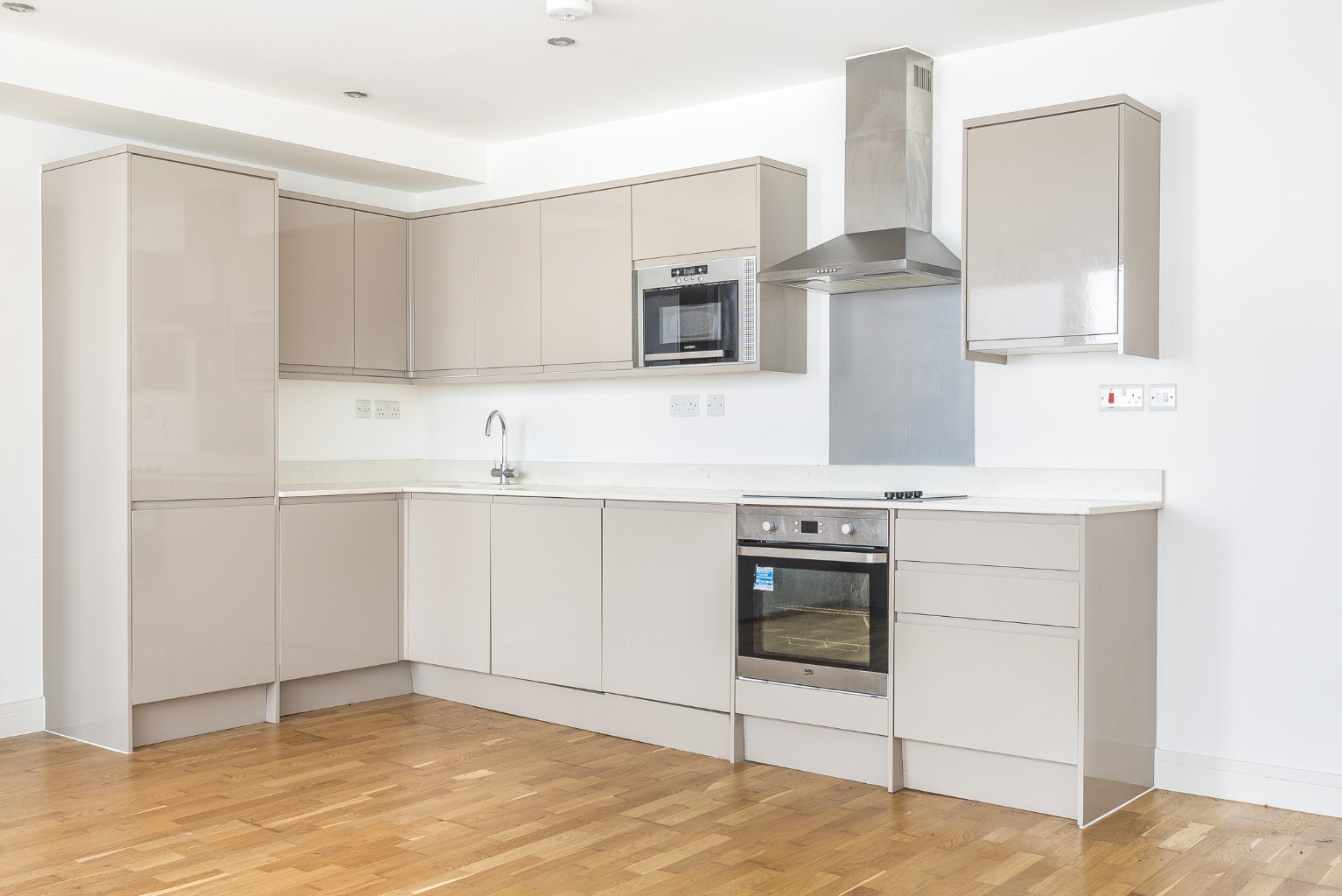 Spacious 2 Bed, 2 Bath Apartment in Medway Street, Maidstone Spacious 2 Bed, 2 Bath Apartment in Medway Street, Maidstone