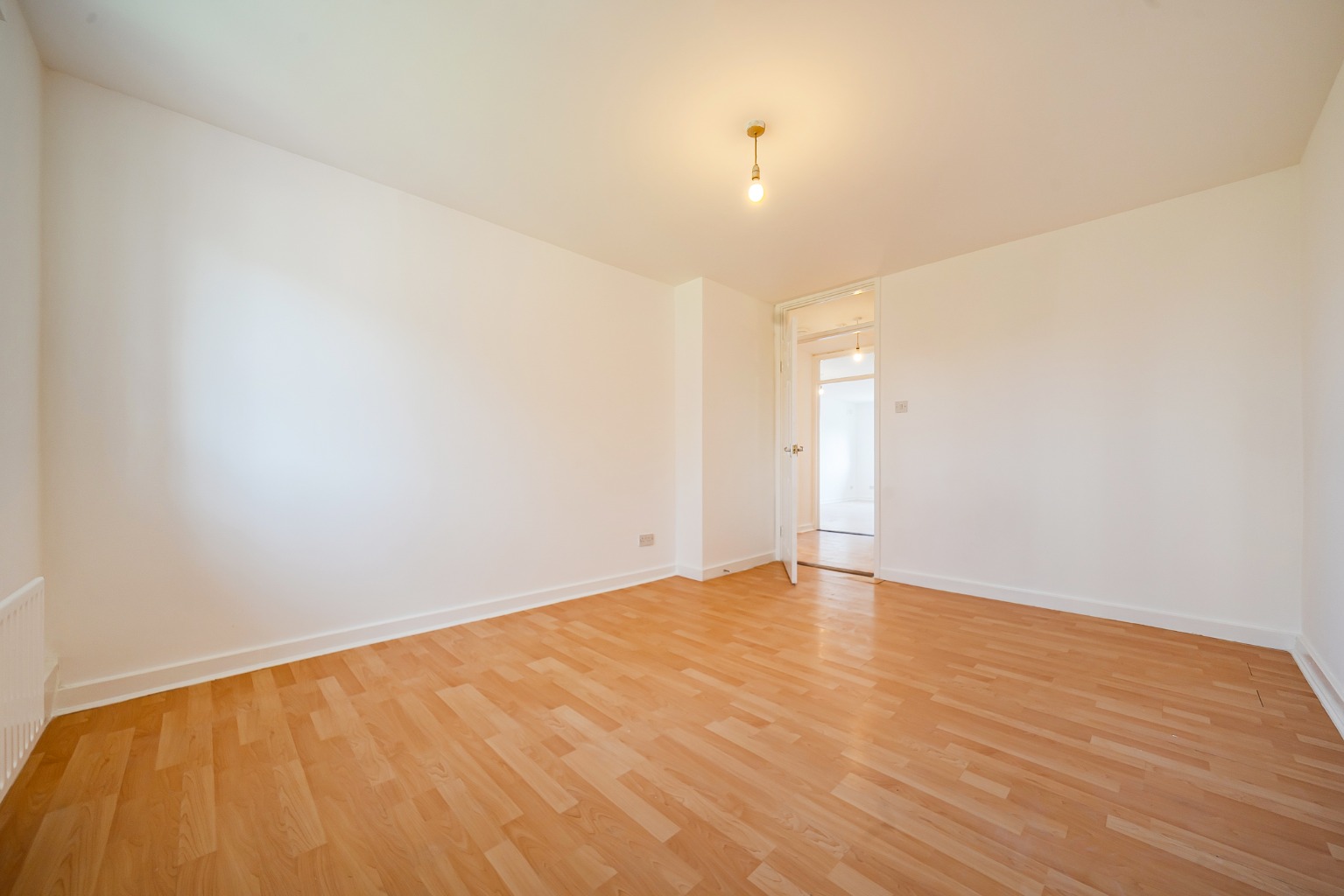 Chain Free Two-Bedroom Apartment In A Quiet And Tranquil Location In Deptford