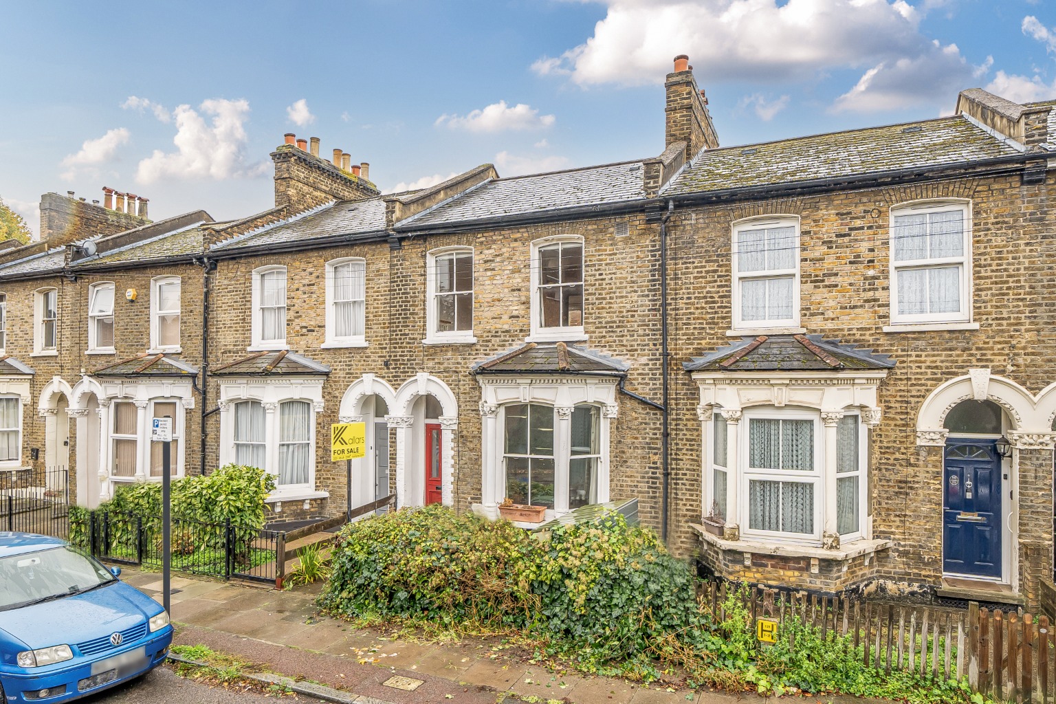 Charming Three-Bedroom Terraced House with A Southeast Facing Garden in Etta Street