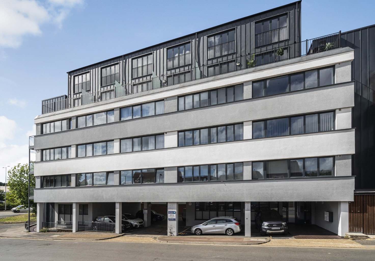 Investment Opportunity: Split-Level One Bedroom Apartment in Maidstone Town Centre