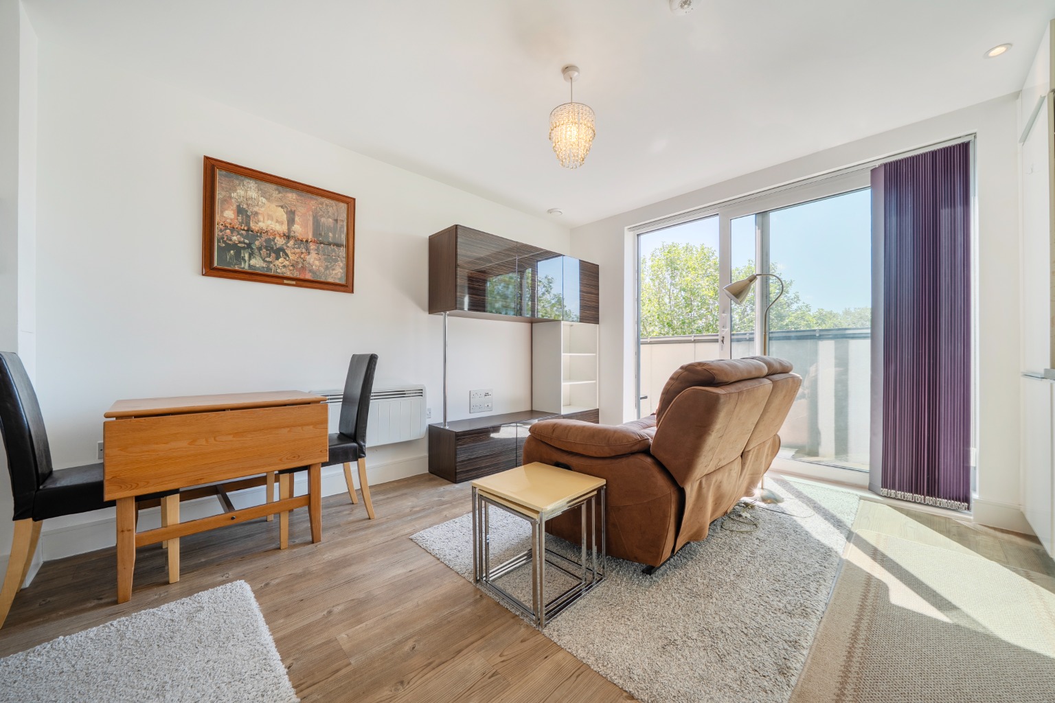 Stylish Top Floor Studio with Private Balcony and Secure Gated Parking Space in Marlow Court