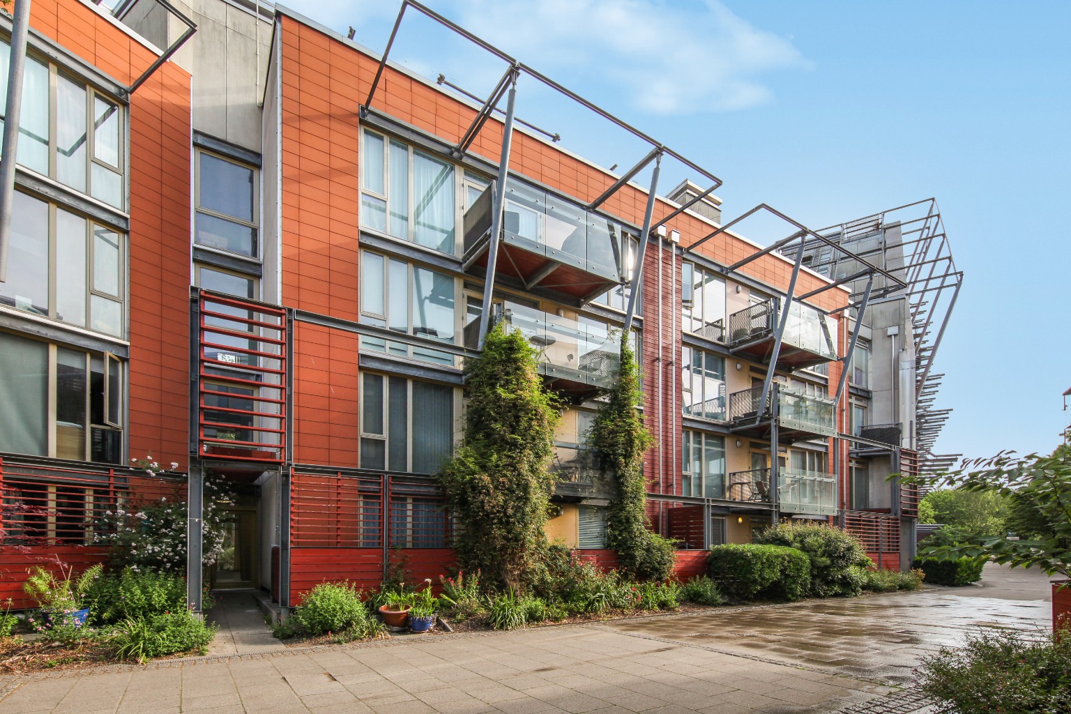 Contemporary Two-Bedroom Apartment with Balcony & Parking in Becquerel Court