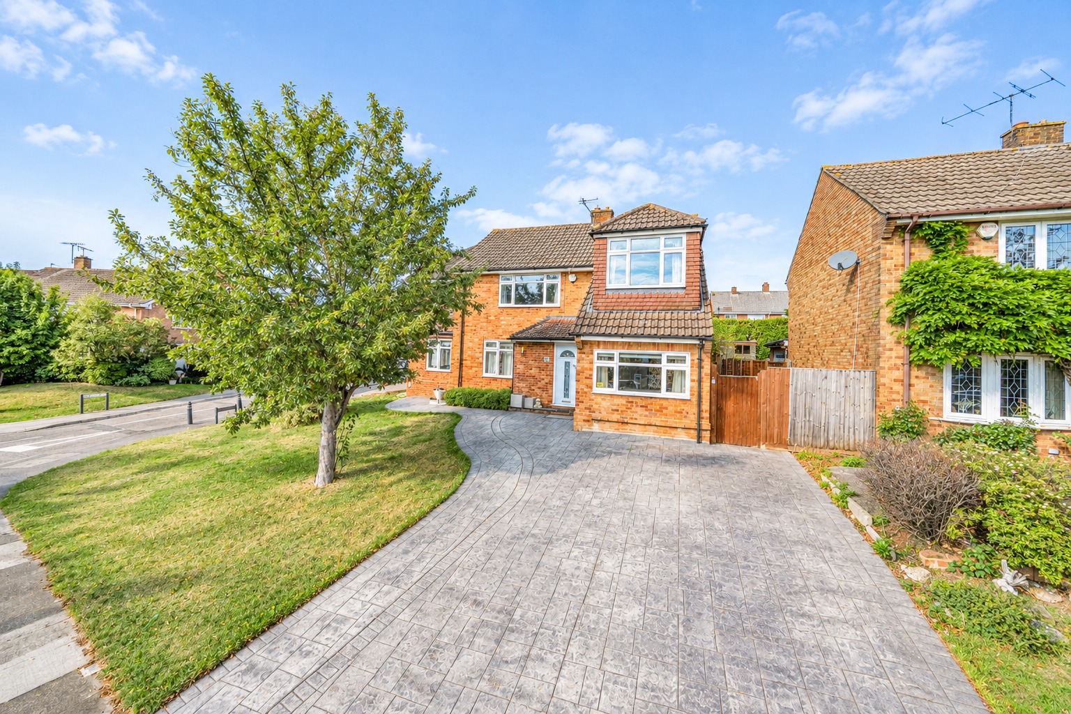 Extended Four Bedroom Detached Home in Prestigious Bexley Road
