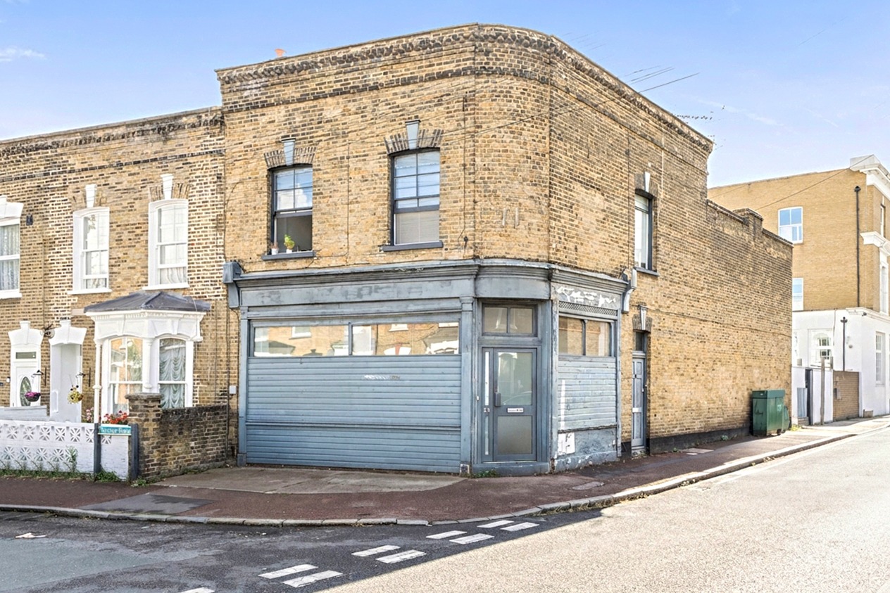 Two-Bedroom Ground Floor Apartment with Own Entrance