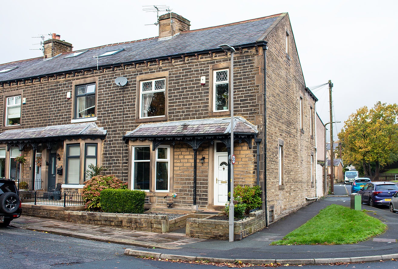 Spacious Chain-Free End Terrace with Character and Convenience in Colne
