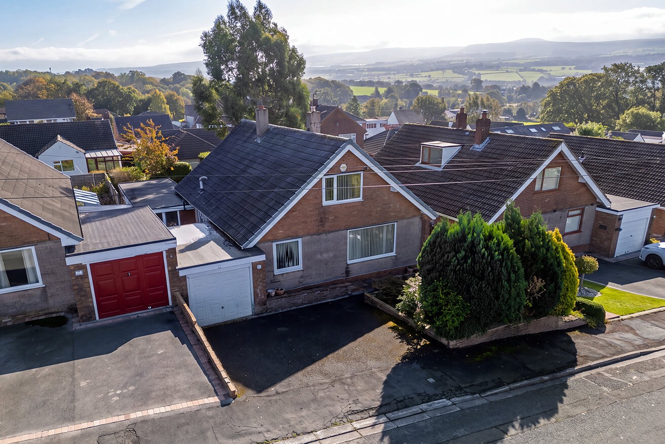 Lawrence Avenue, Simonstone, Lancashire, BB12
