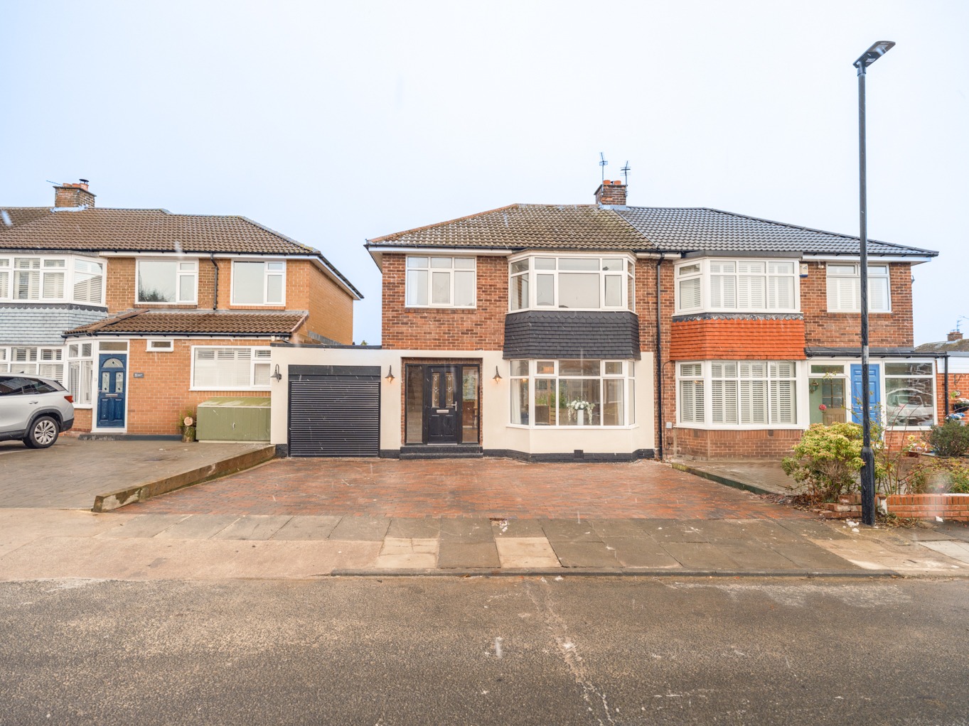 This beautifully renovated three bedroom semi-detached home is for sale with no chain!