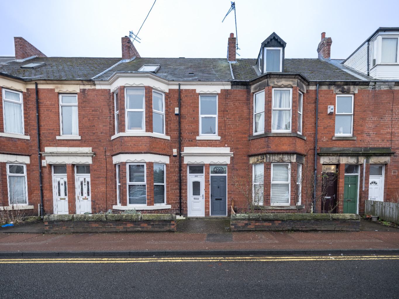 Spacious 5-Bed maisonette in Newcastle Upon Tyne