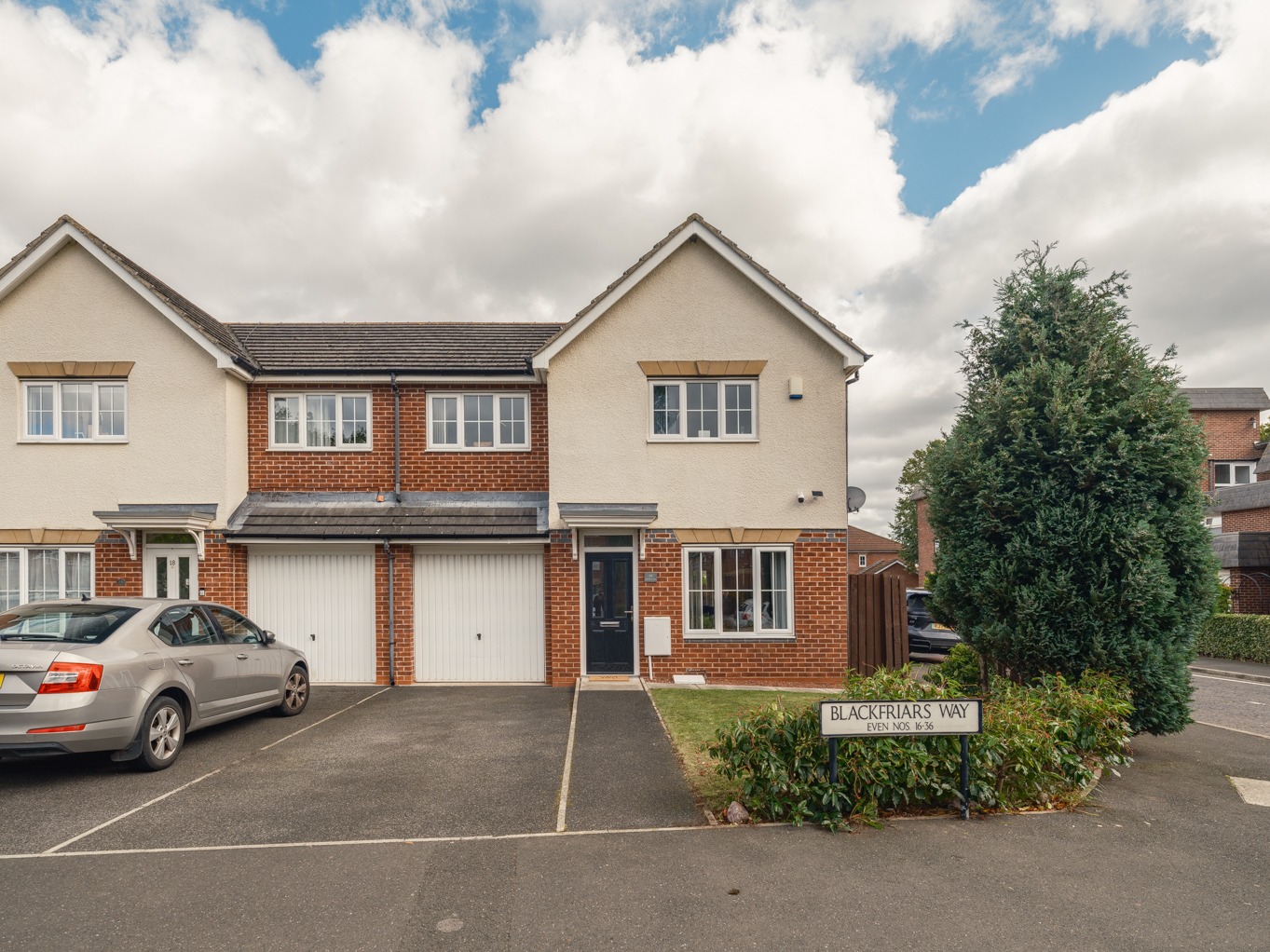 Charming 3-Bed Semi-Detached Home in Blackfriars Way, Longbenton