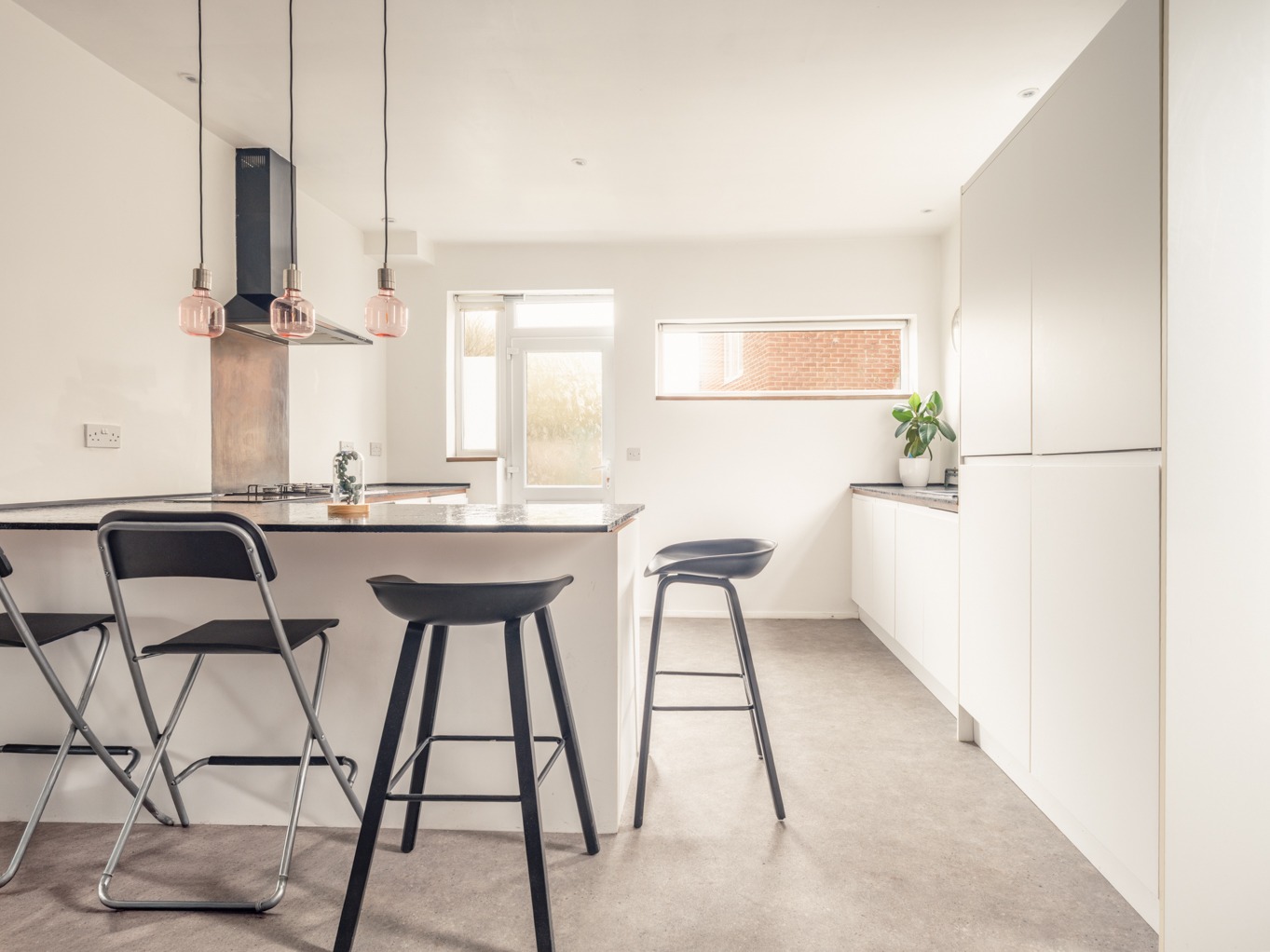 Stylish 2-Bed Ground Floor Flat with Private Gardens, Sandyford