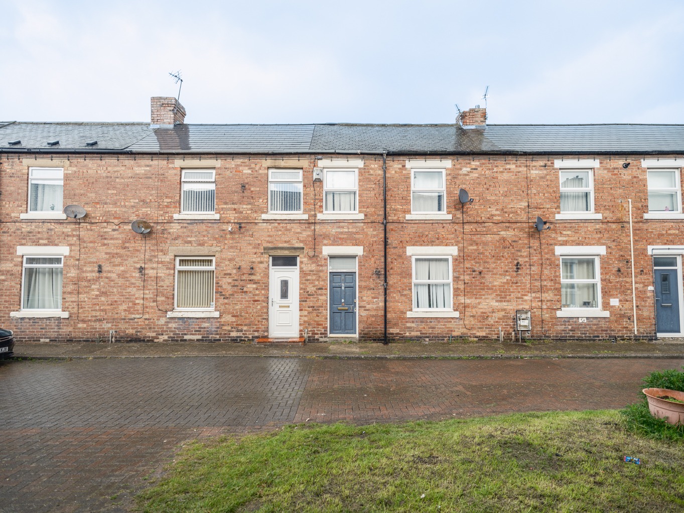 2-Bed Terraced House in Newcastle Upon Tyne, No Upper Chain