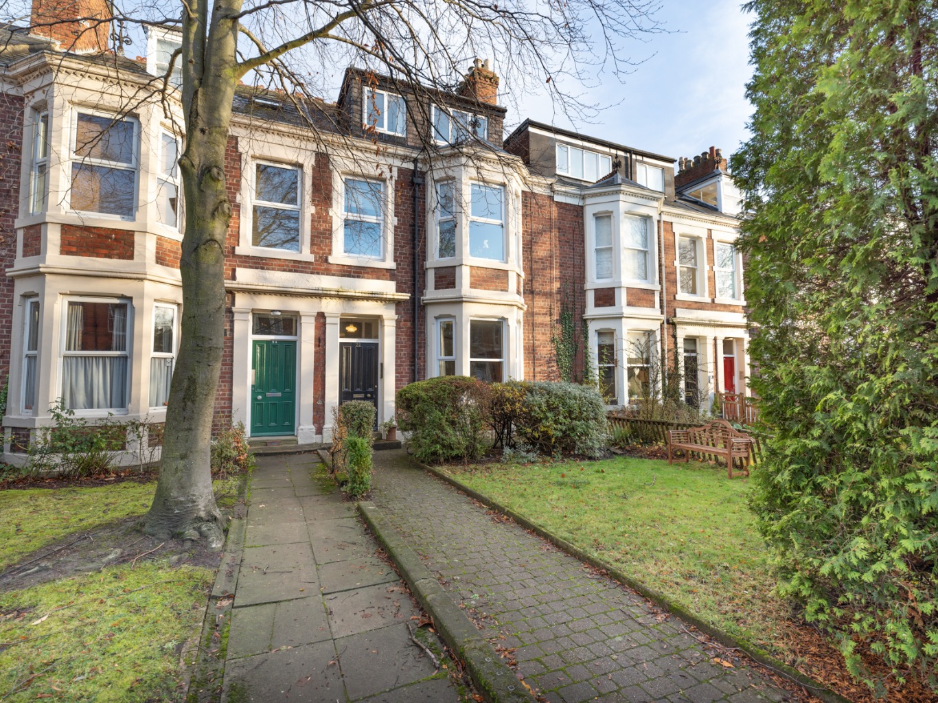 Stylish Top Floor Apartment with Vaulted Ceilings in West Jesmond